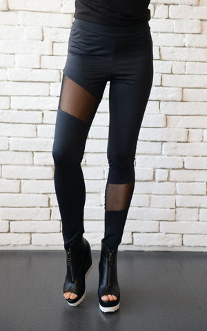 Black cigarrete pants in a mesh design | META series | Flamingolandia