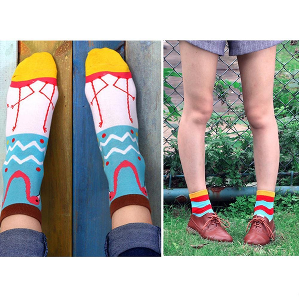 Happy flamingo socks - beautiful legs! | Flamingolandia