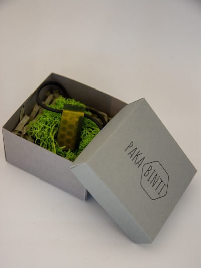 Epoxy resin neck pendant | honeycomb