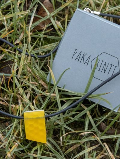 Epoxy resin neck pendant | Honeycomb yellow