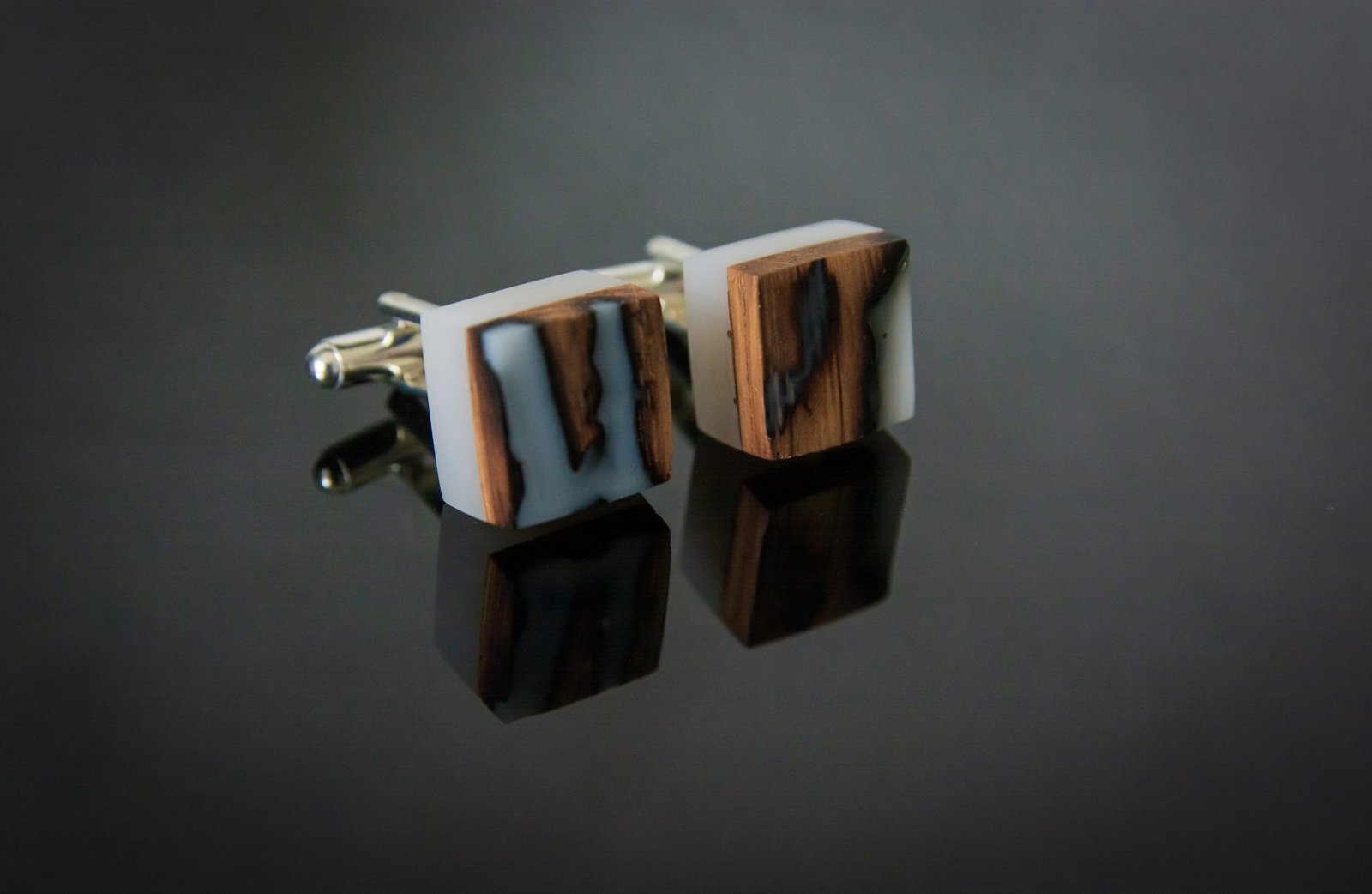 Cufflinks | Wood texture