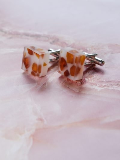 Cufflinks | The magic of amber