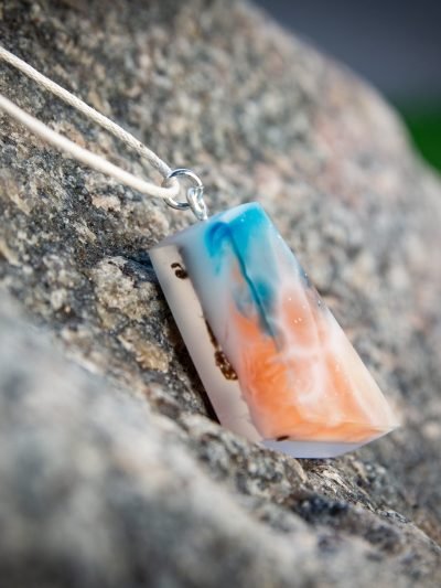 Epoxy resin neck pendant | Mystery thread